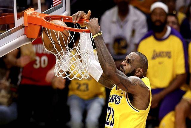 关于詹姆斯迎来七赛季高光表现，加拿大队球迷沸腾！的信息